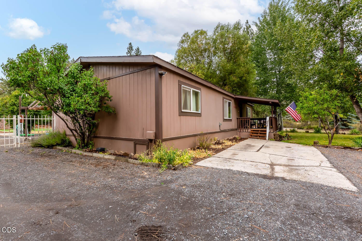Photo of 59865 Cheyenne Road 44 of 44