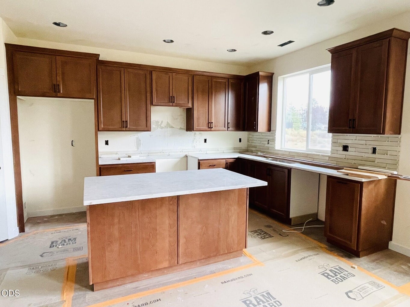 Photo of 351 E Diamond Peak Avenue 4 of 12