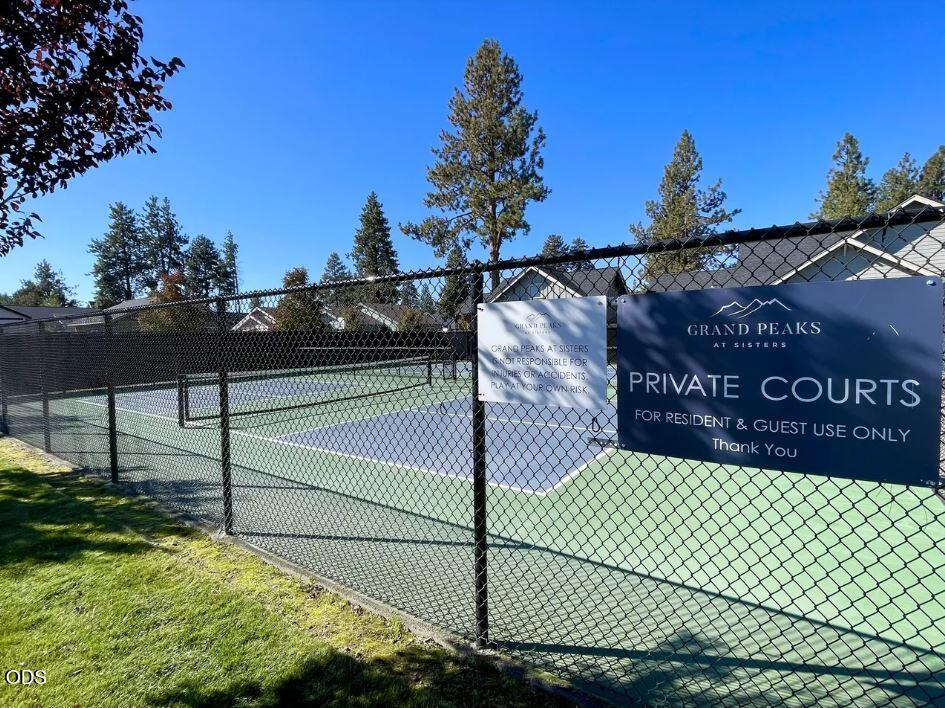Photo of 351 E Diamond Peak Avenue 11 of 12