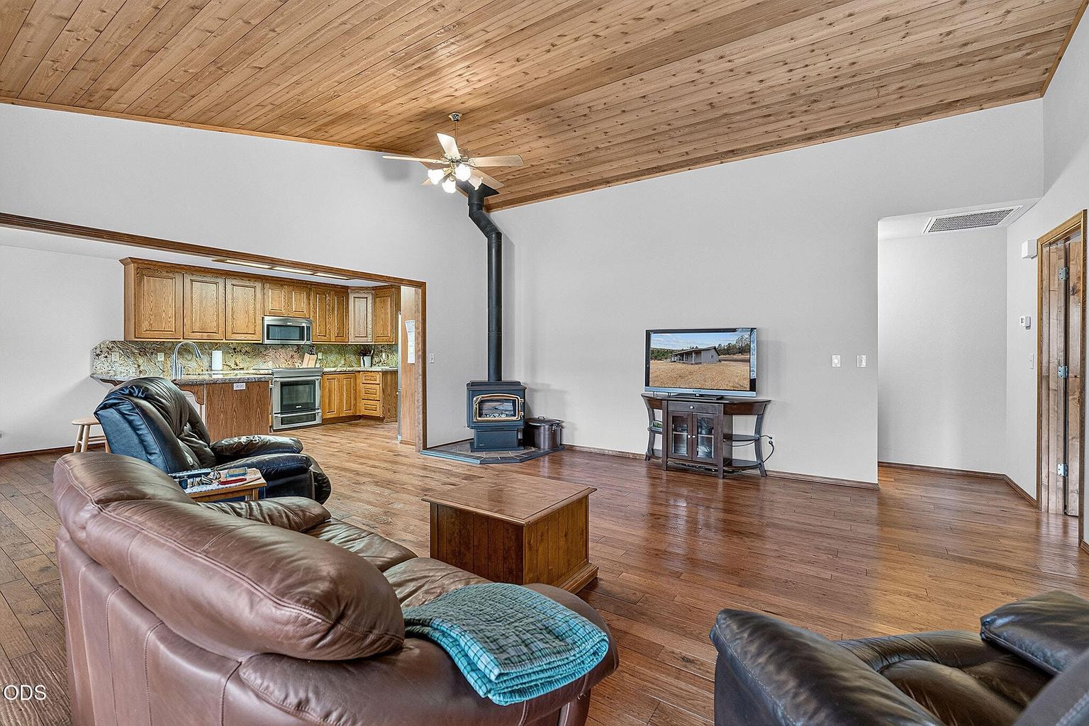 Photo of 3335 NE McKay Creek Road 11 of 50