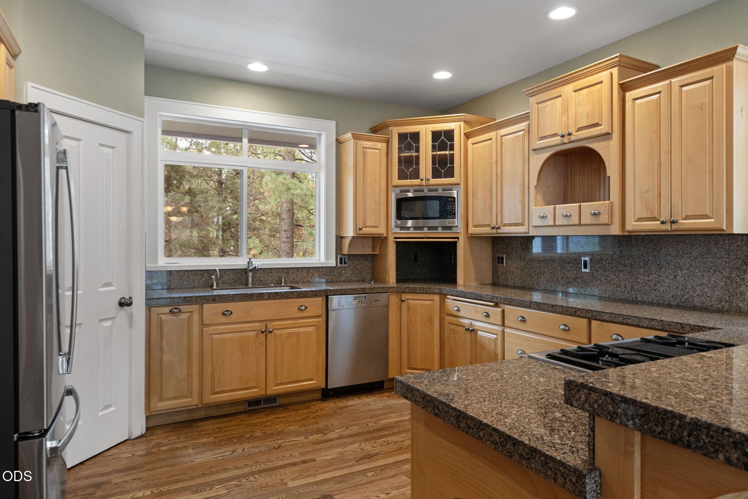 Photo of 2530 NW Peoples Court 9 of 39