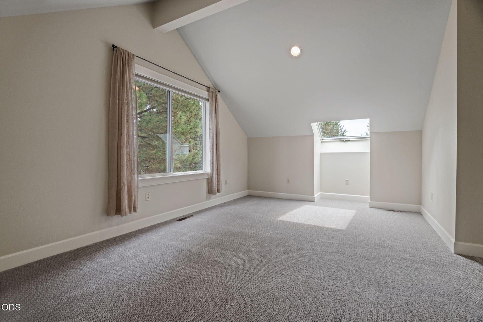 Photo of 2530 NW Peoples Court 24 of 39