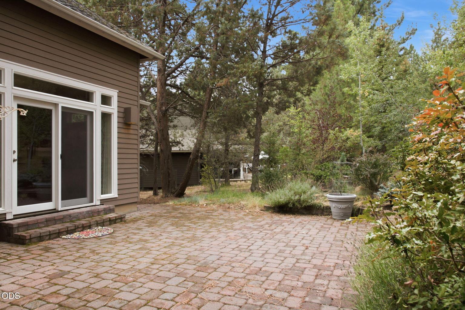 Photo of 2530 NW Peoples Court 36 of 39