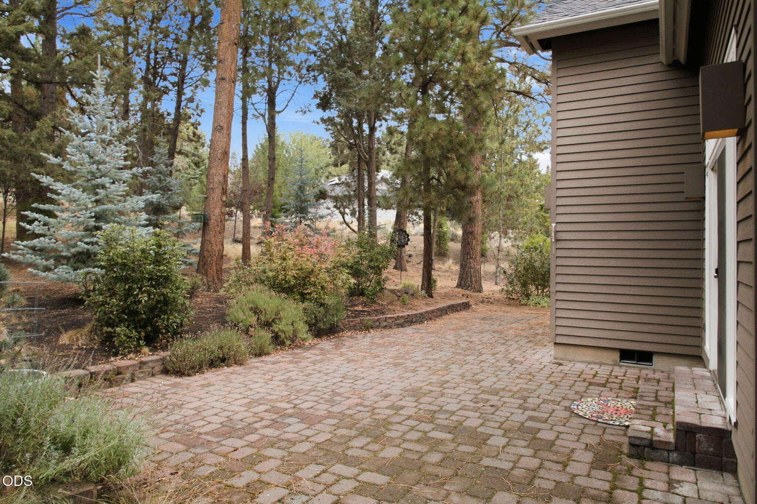Photo of 2530 NW Peoples Court 37 of 39