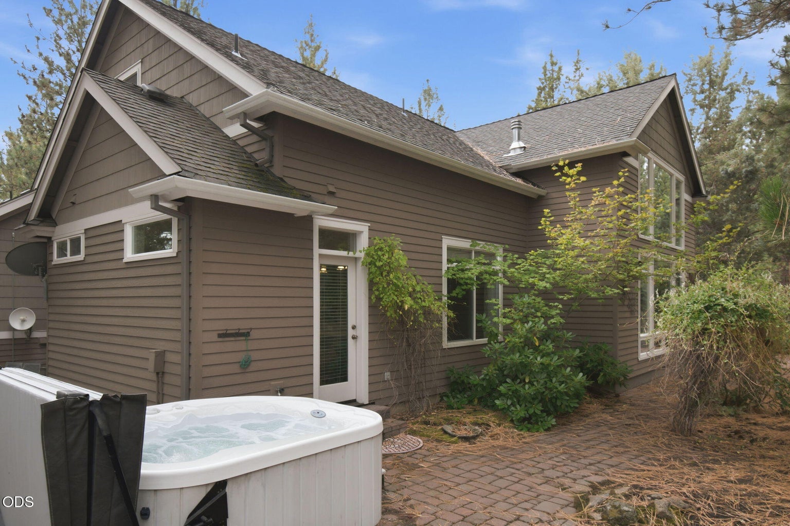 Photo of 2530 NW Peoples Court 38 of 39