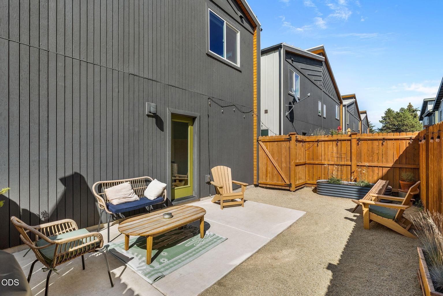 Photo of 61647 Daly Estates Drive 2 of 33