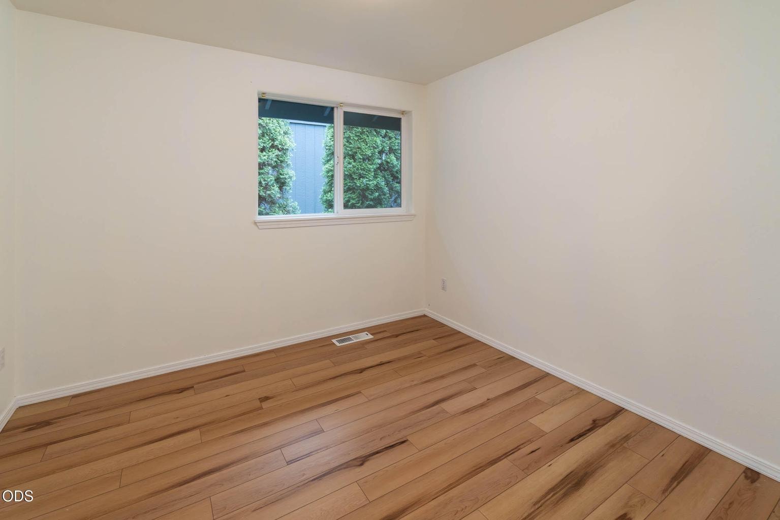 Photo of 786 NE Tierra Road 17 of 20