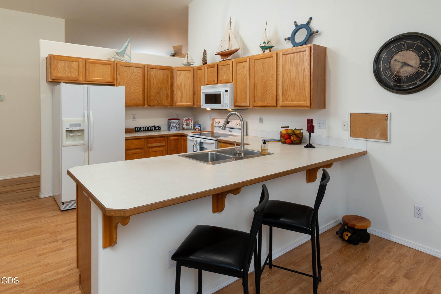 Photo of 786 NE Tierra Road 11 of 20