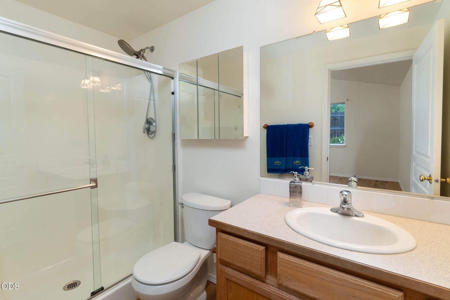Photo of 786 NE Tierra Road 14 of 20