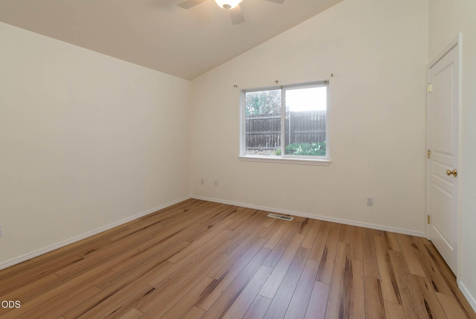 Photo of 786 NE Tierra Road 13 of 20