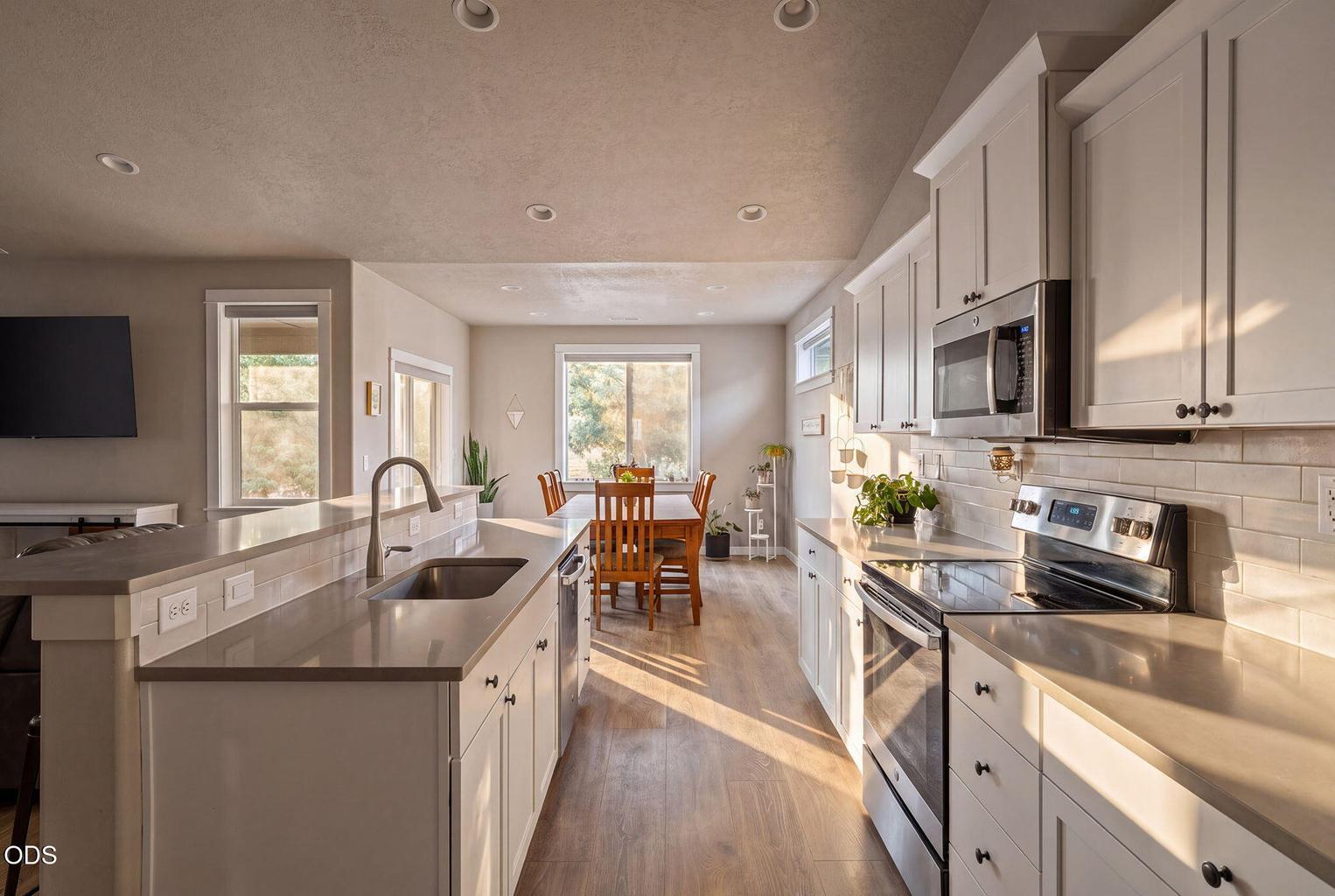 Photo of 7220 SE Night Hawk Court 12 of 50