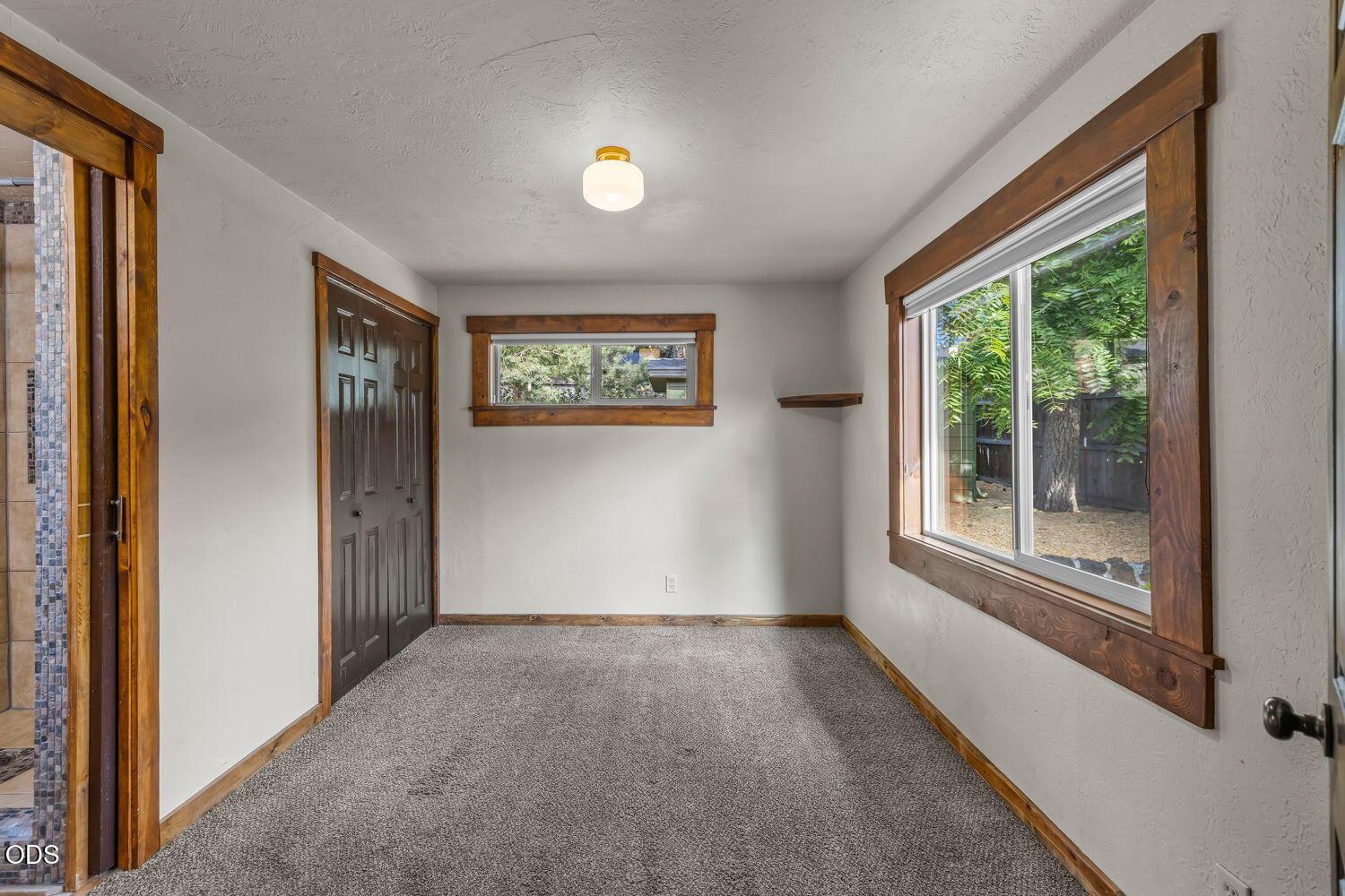 Photo of 932 NE 10th Street 19 of 50