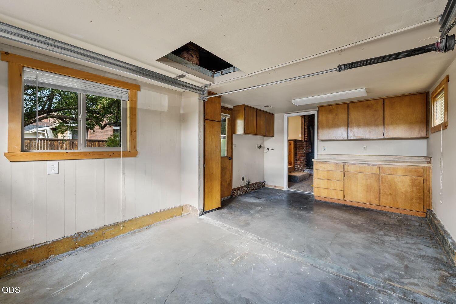 Photo of 932 NE 10th Street 31 of 50