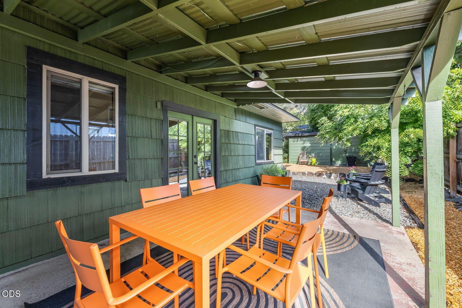 Photo of 932 NE 10th Street 32 of 50