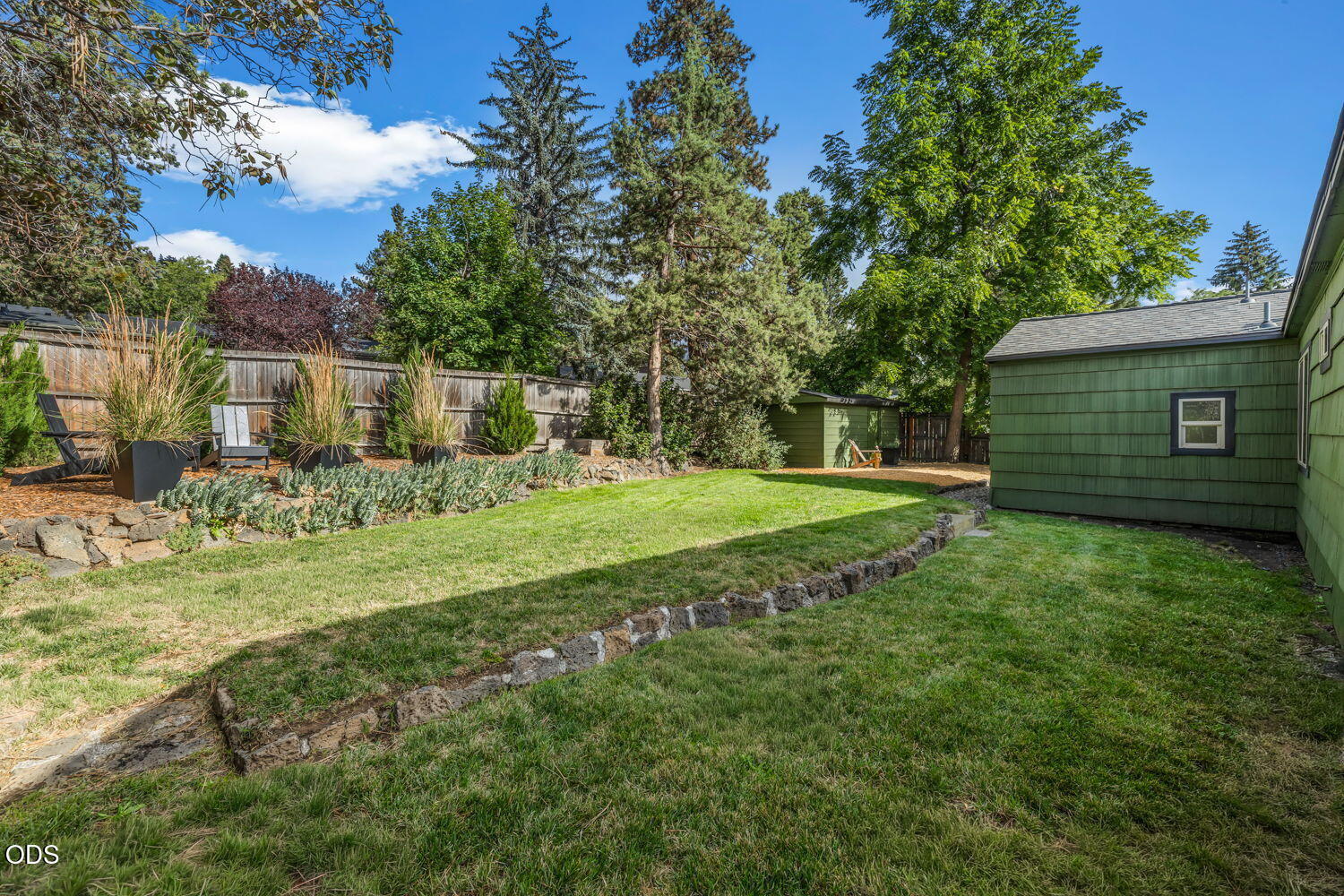 Photo of 932 NE 10th Street 37 of 50