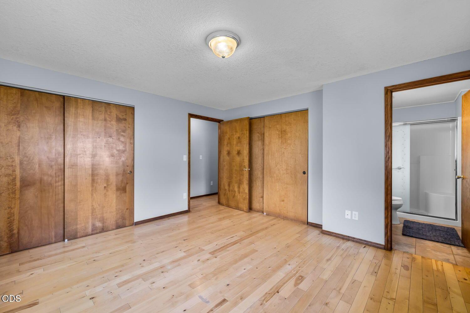 Photo of 1287 NE Mountain Ash Road 15 of 30