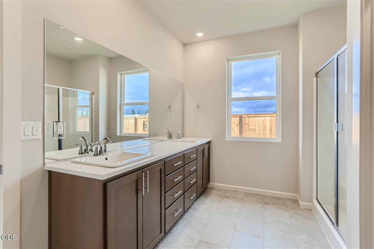 Photo of 63111 NE Henningsen Pl 15 of 20