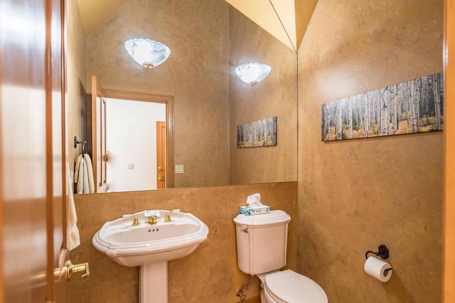 Photo of 57046 Peppermill Circle 10 of 24