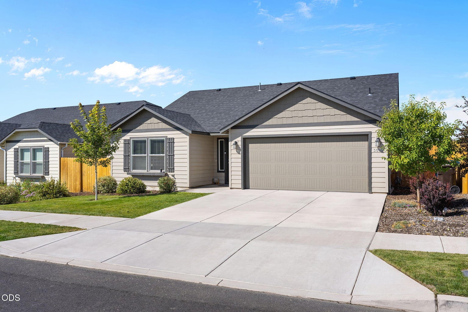 Photo of 3583 NW 9th Street 3 of 33