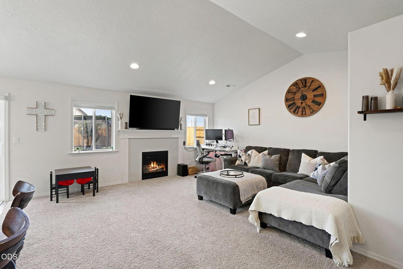 Photo of 3583 NW 9th Street 7 of 33