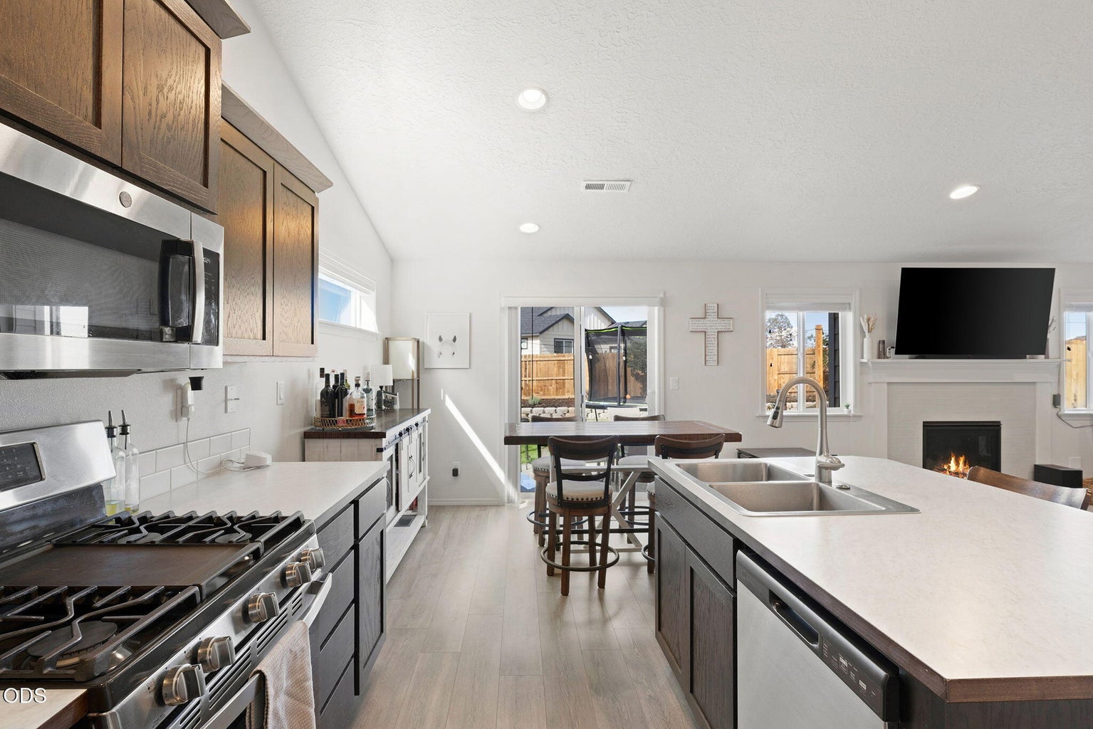 Photo of 3583 NW 9th Street 13 of 33