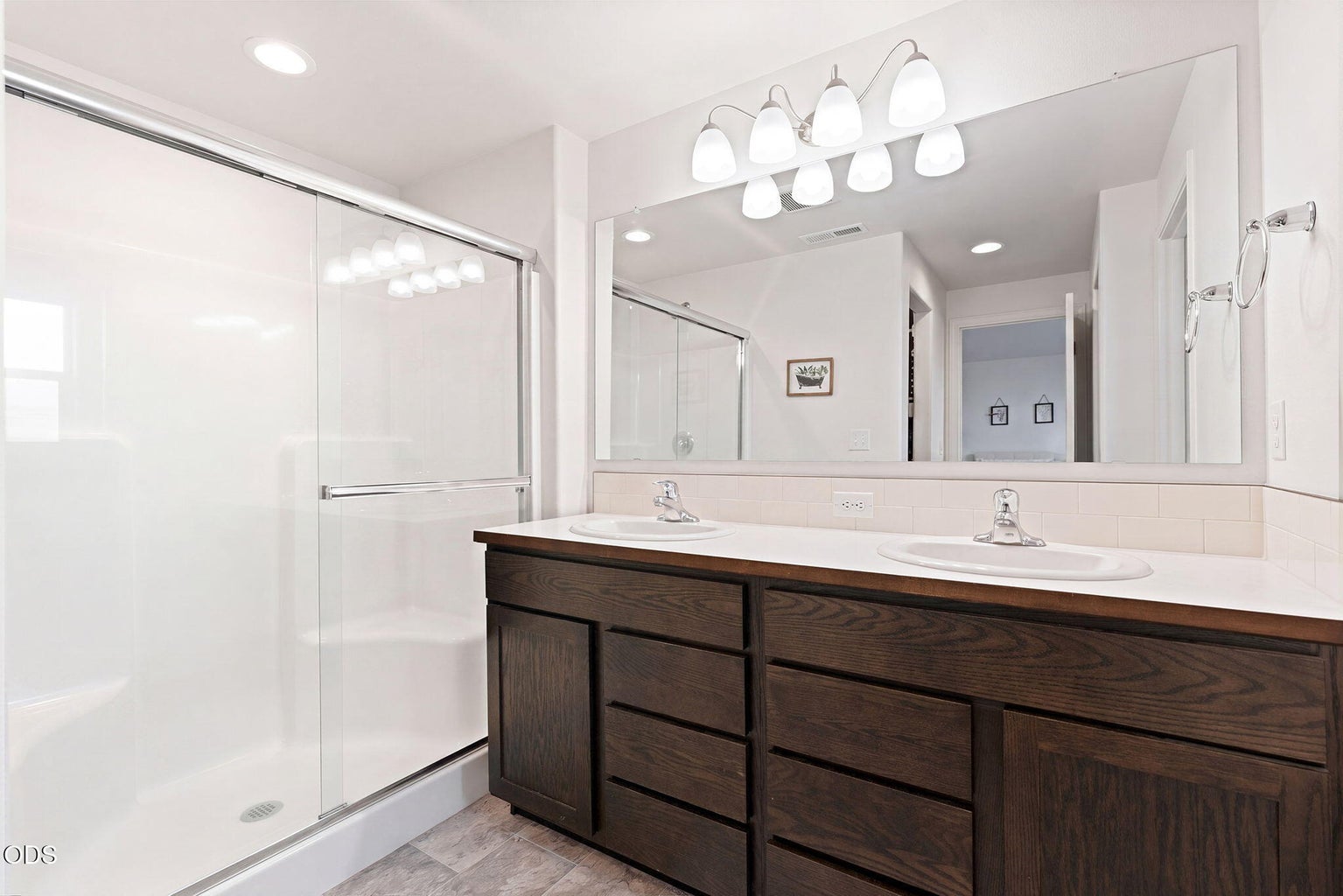 Photo of 3583 NW 9th Street 19 of 33