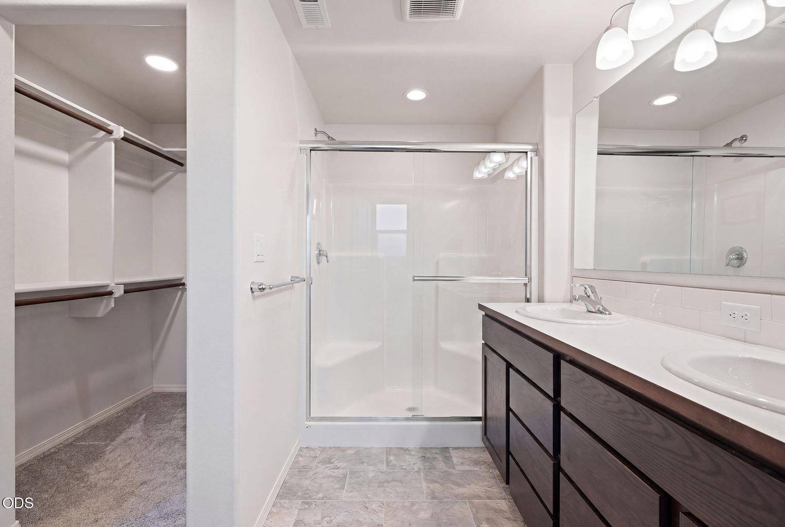Photo of 3583 NW 9th Street 21 of 33