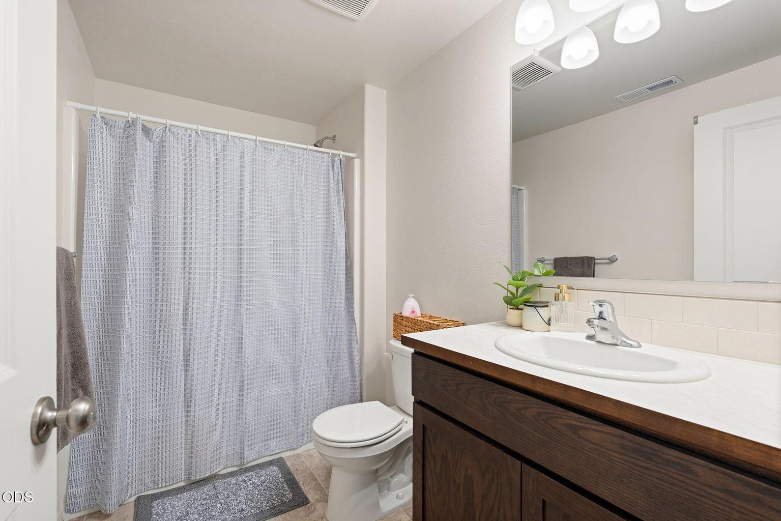 Photo of 3583 NW 9th Street 26 of 33