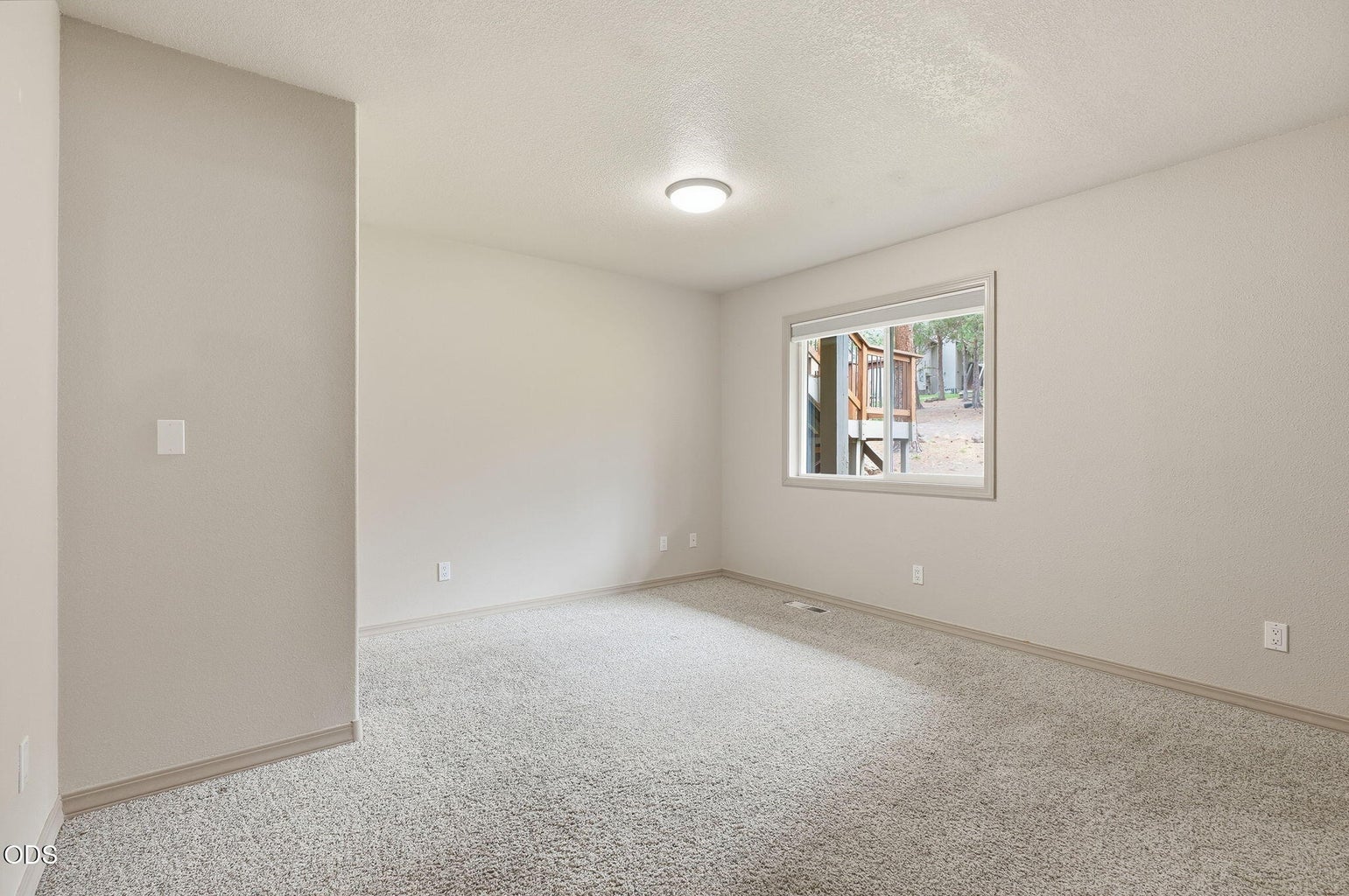 Photo of 1960 NW Keenan Court 29 of 49