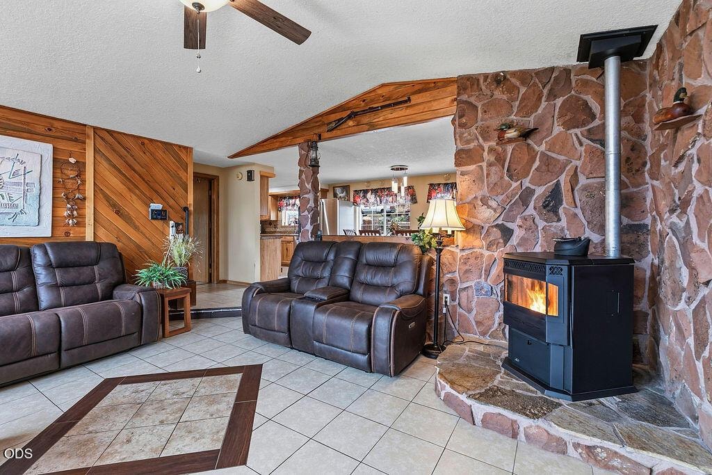Photo of 969 SW Crestview Road 9 of 42