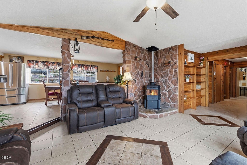 Photo of 969 SW Crestview Road 11 of 42