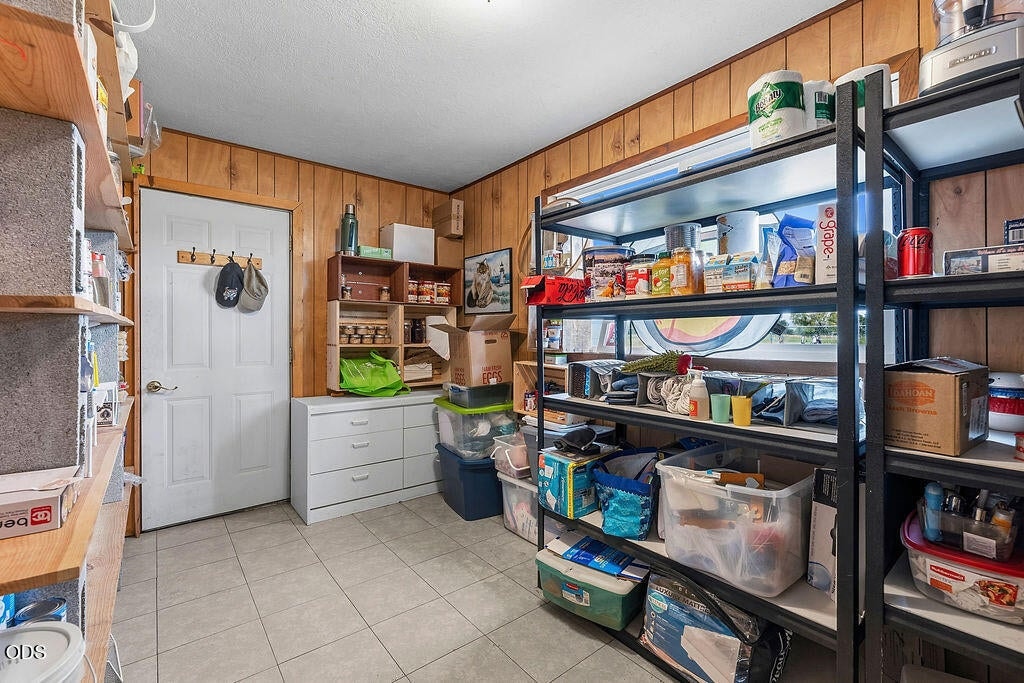 Photo of 969 SW Crestview Road 31 of 42