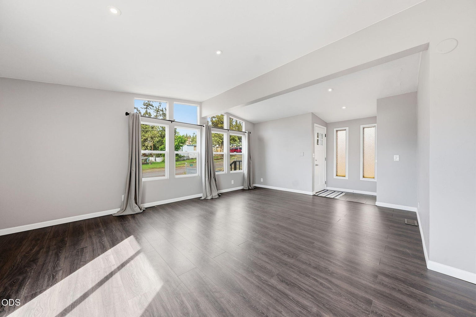 Photo of 1784 NW Central Avenue 12 of 44