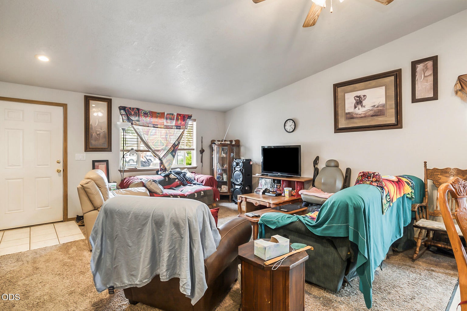Photo of 2454 SW Wickiup Court 13 of 18