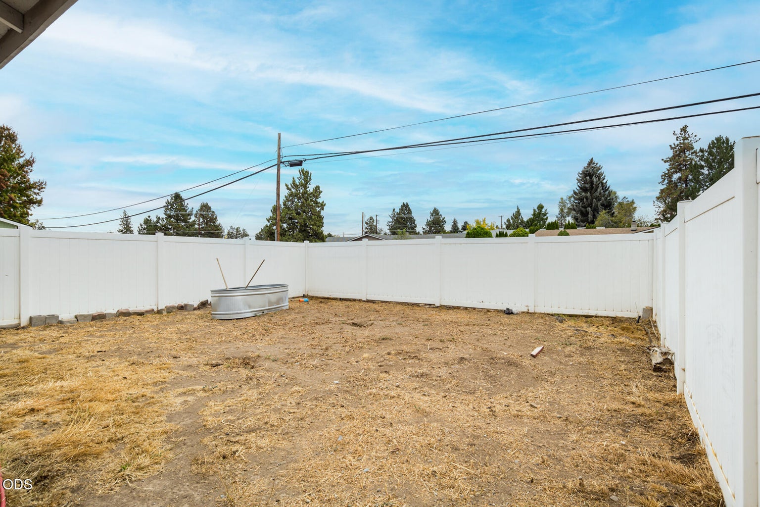 Photo of 2454 SW Wickiup Court 17 of 18
