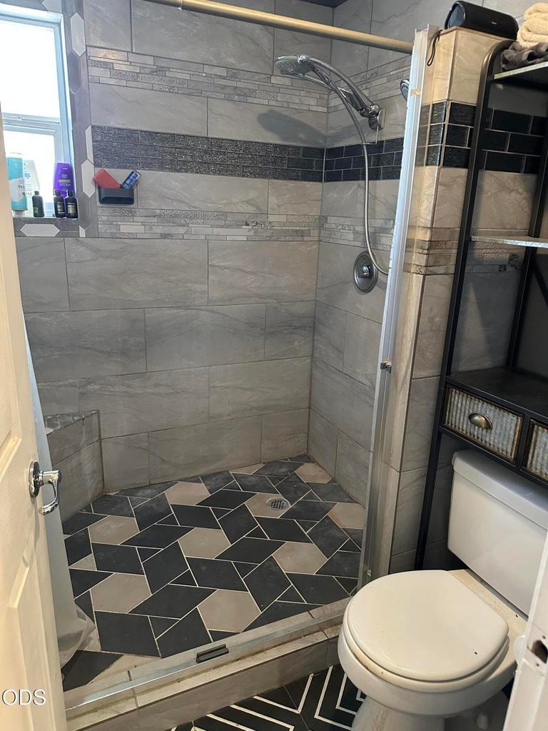Photo of 2665 NE Genet Court 6 of 14