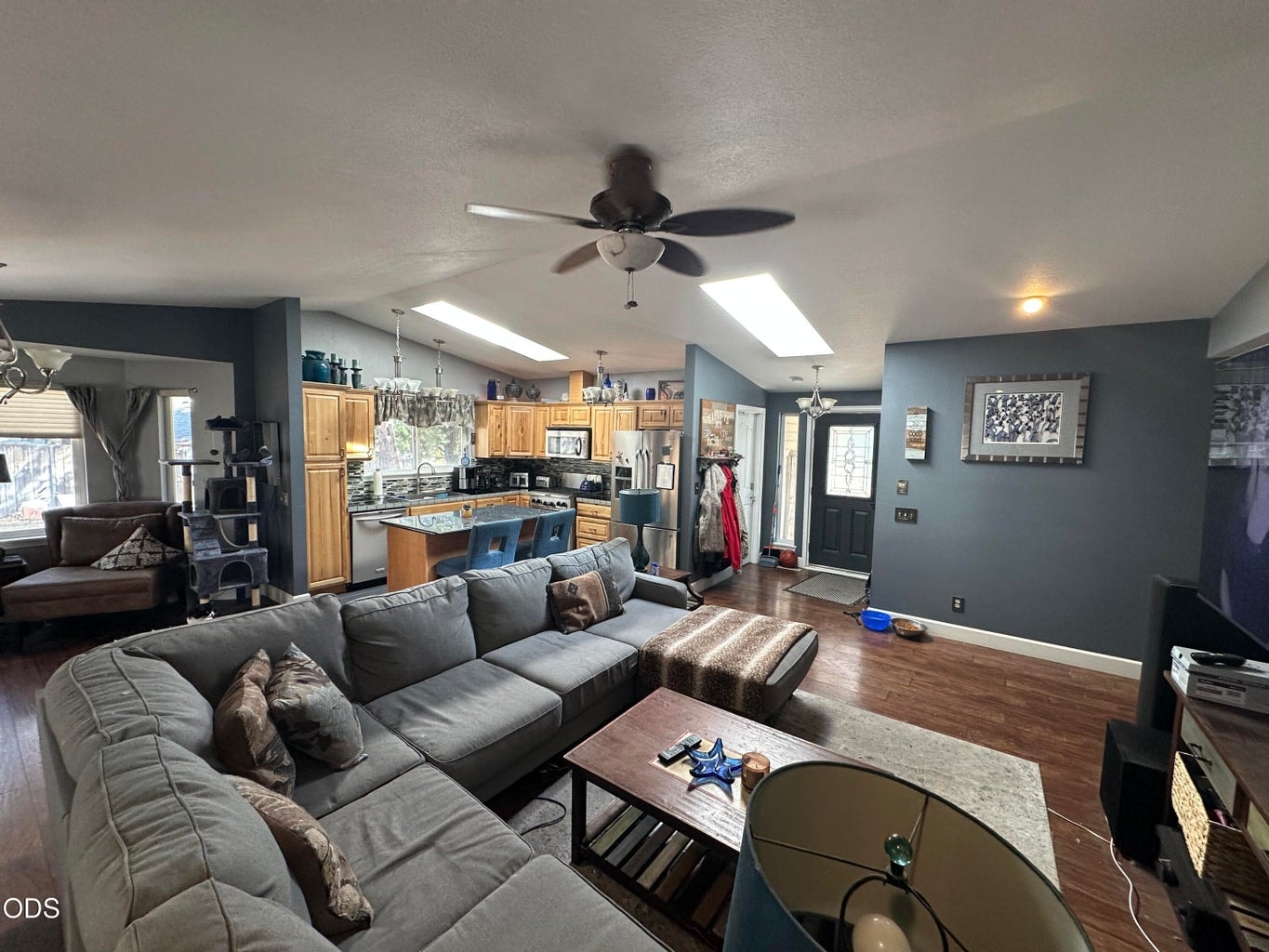 Photo of 2665 NE Genet Court 3 of 14