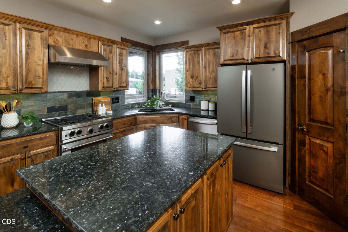 Photo of 63109 Turret Court 8 of 25