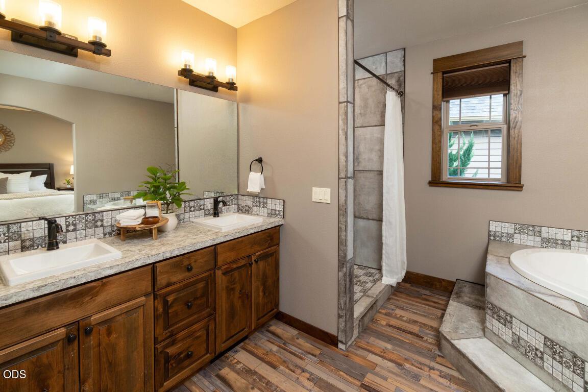Photo of 63109 Turret Court 13 of 25