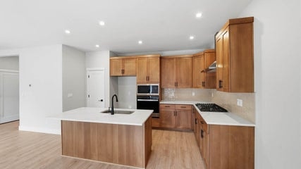 Photo of 21548 SE Etna Place 8 of 30