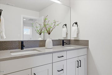Photo of 21424 SE Krakatoa Court 38 of 67
