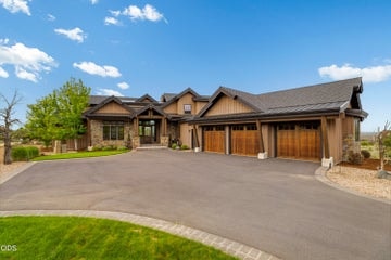 Immaculate home built in 2019 with only one owner