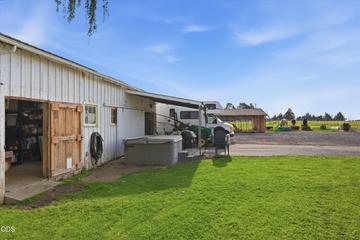 Photo of 4799 SW Williams Road 6 of 77