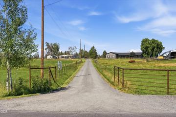 Photo of 4799 SW Williams Road 76 of 77