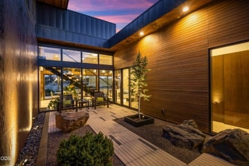 Photo of 61456 Weinhard Court 6 of 68