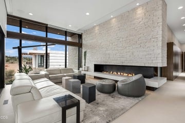 Photo of 61456 Weinhard Court 10 of 68