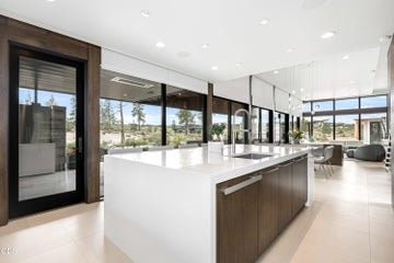 Photo of 61456 Weinhard Court 19 of 68