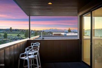 Photo of 61456 Weinhard Court 30 of 68