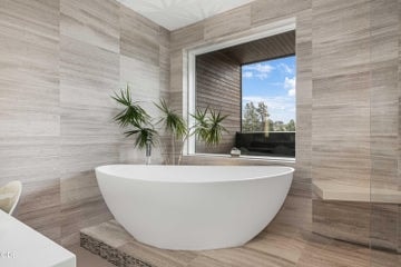 Photo of 61456 Weinhard Court 34 of 68