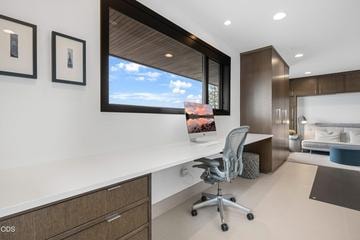 Photo of 61456 Weinhard Court 38 of 68